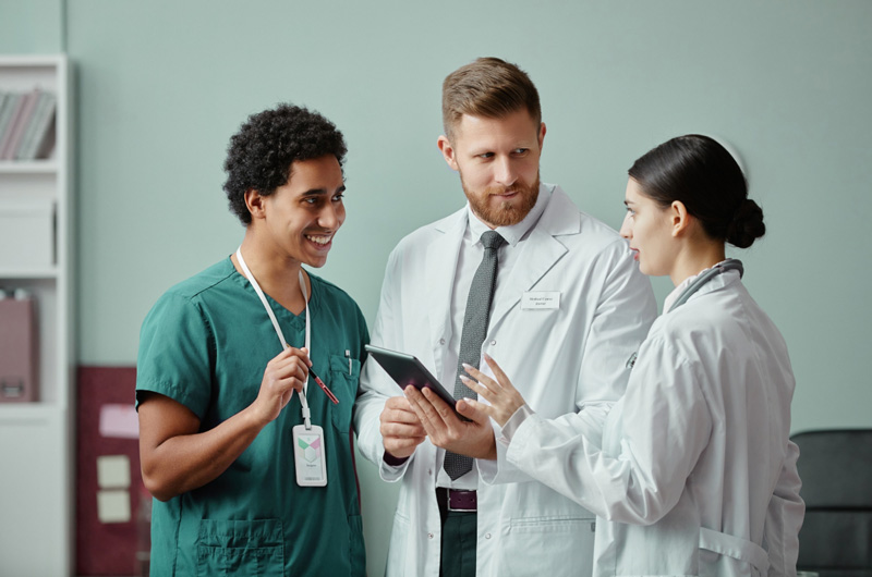 6 ventajas de ser médico en España