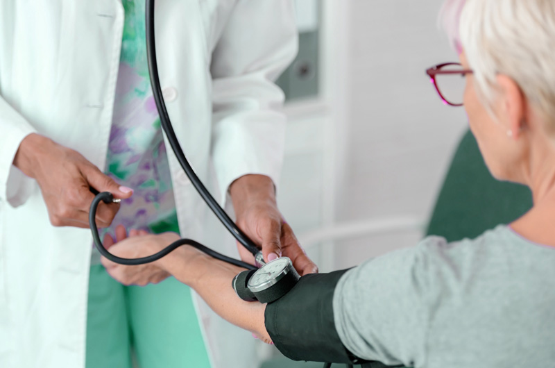 7 factores a valorar si deseas ejercer como médico en otra comunidad
