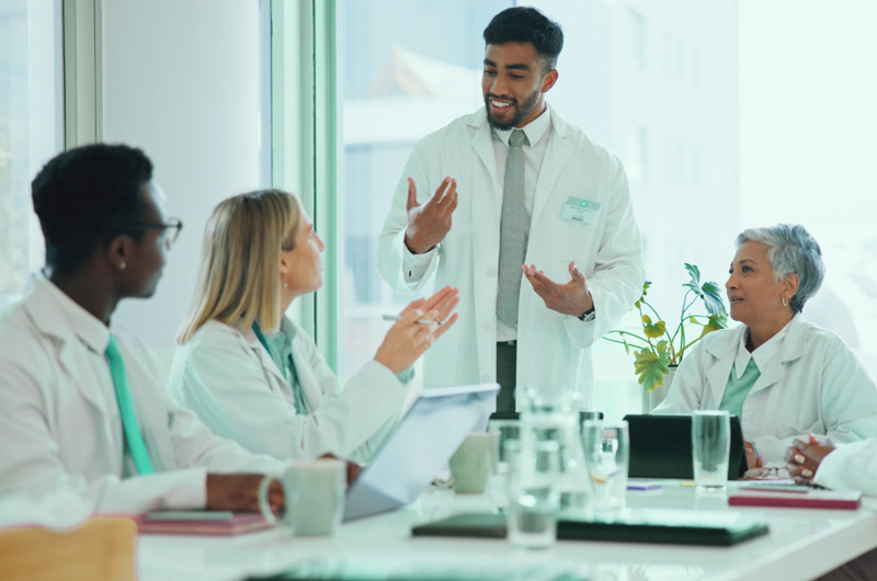 Estancias internacionales para médicos: Becas y programas