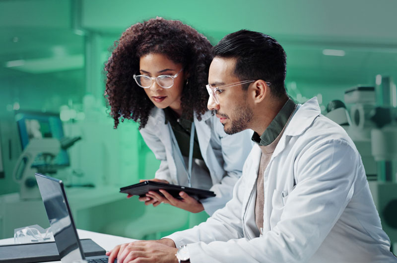 Combinar medicina asistencial y la investigación