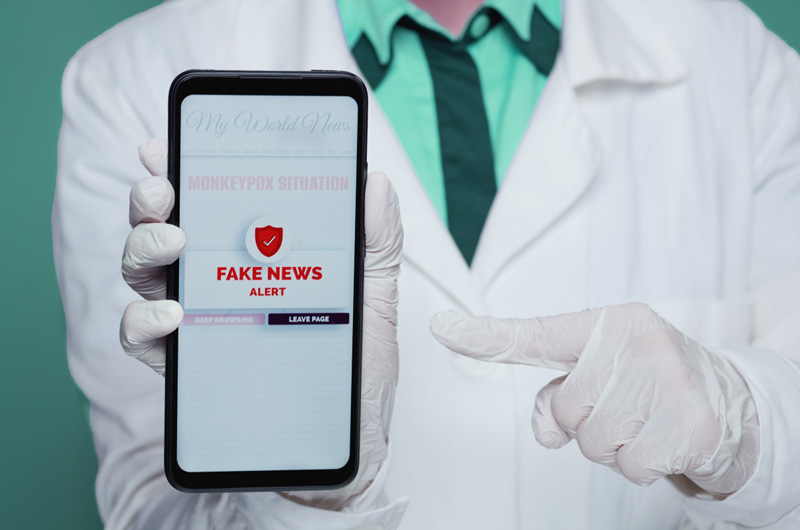 Doctor Google: Cómo combatir las falsas noticias Doctor Google: Cómo combatir las falsas noticias
