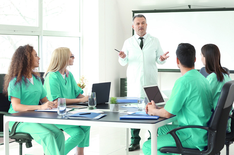 ¿Qué es la comisión de docencia de un hospital?