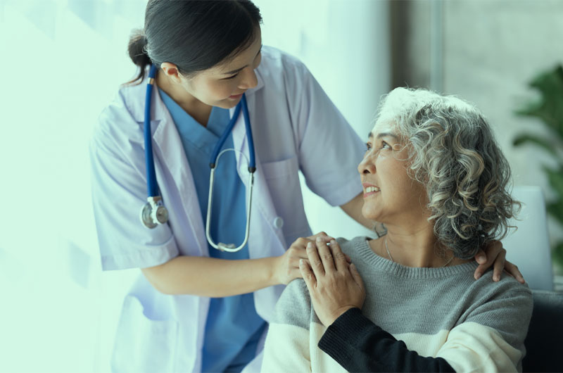 Descubre cómo el acompañamiento médico transforma la atención al paciente